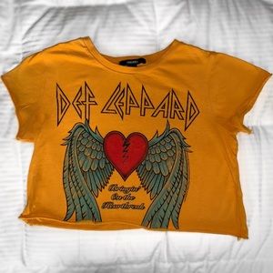 Def Leppard graphic crop tee